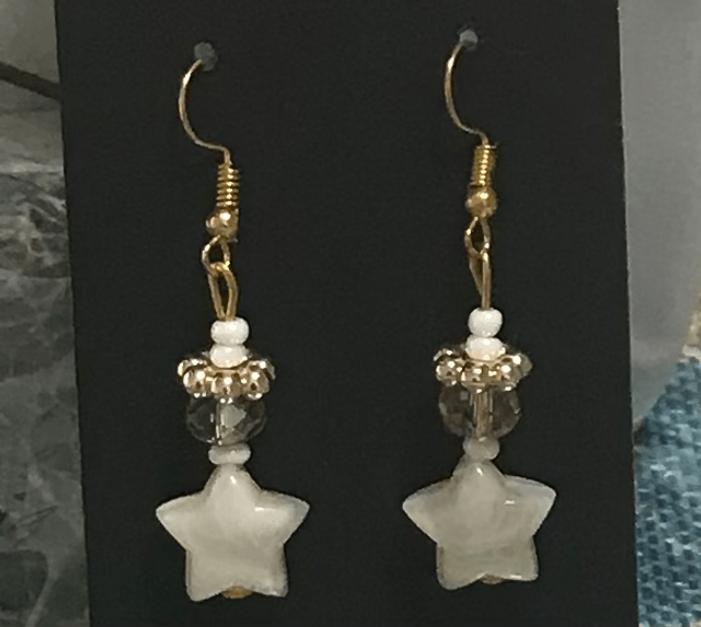 Cream Dangling Earrings-CDE11