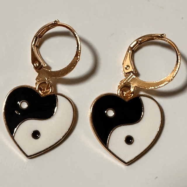 Black & White Short Dangling - BWS2378