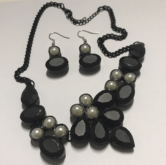 Black Necklace -Earring Set - BLN03