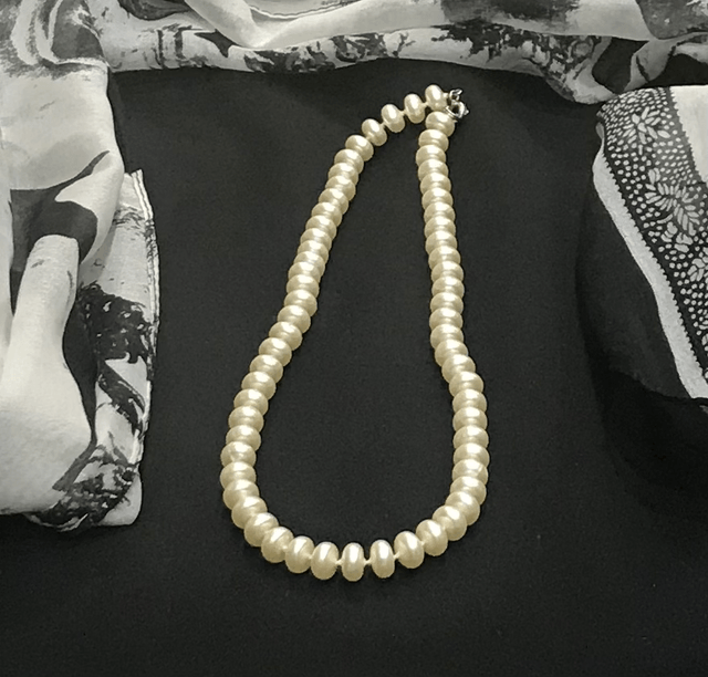 Cream Coloured Necklace- NEC66