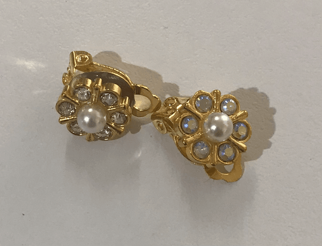 White Clip On Earrings- COE15