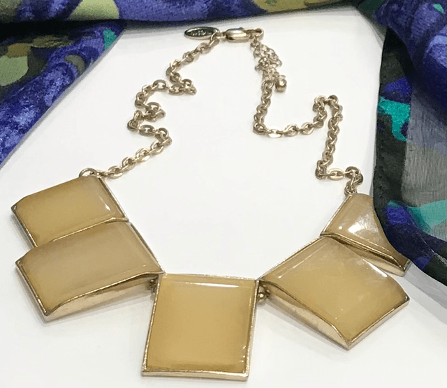 Cream Necklace-NEC16