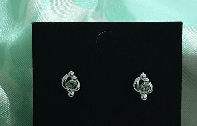 Children-Adult Studs -Green - CASEG03