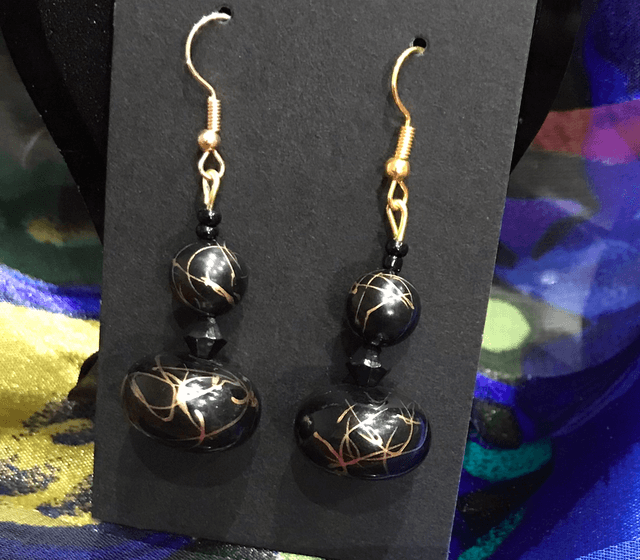 Black Dangling Earrings- BLKD19