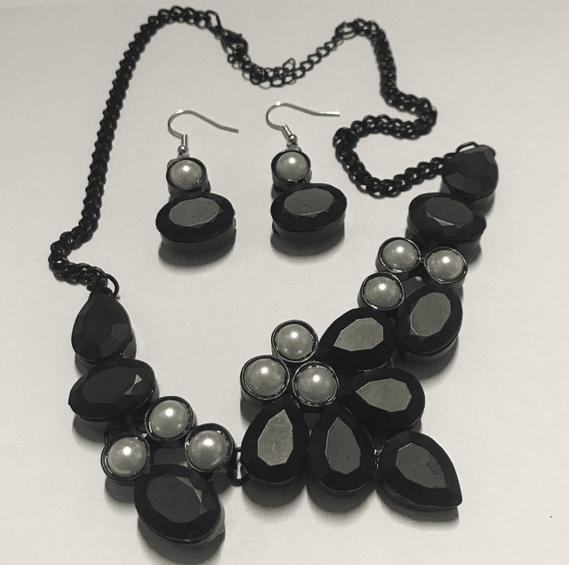 Black Necklace -Earring Set - BLN03