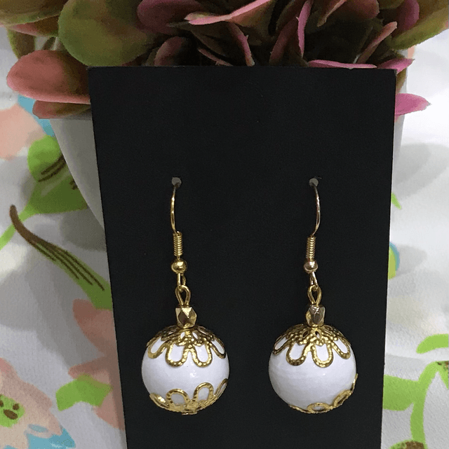 White Dangling Earrings- WDE25