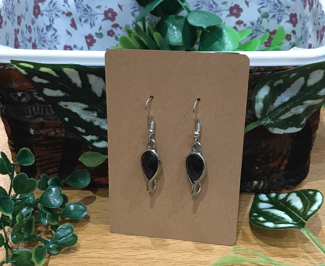 Black Dangling Earrings- BLKD32