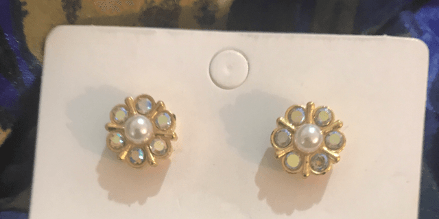 White Pearl Stone Stud Earrings - STU95