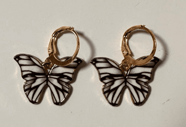 Black/White Short Dangling-BWS4567